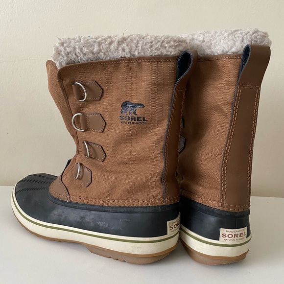 Sorel Waterproof snow boot used 1 season. USA size 10 - Picture 6 of 10